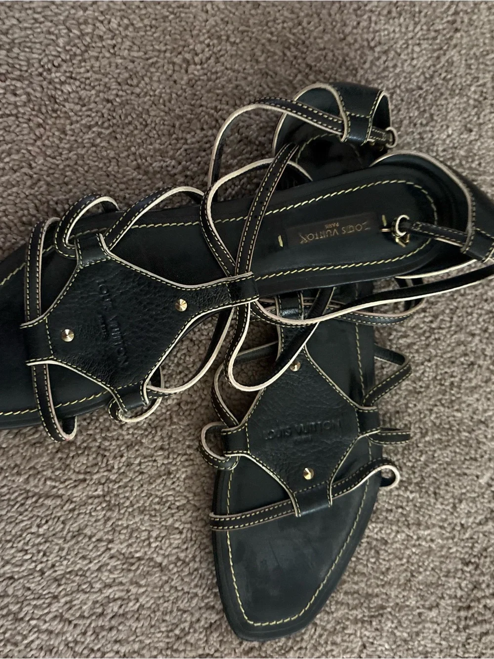 Louis Vuitton elegant louis